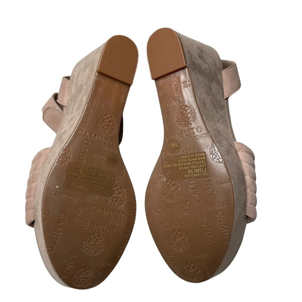 Vince Camuto Size 7 1/2 M